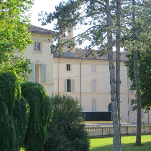 Villa Pallavicino (Busseto) - scorcio del Palazzo delle Scuderie 2019-06-19 - Parma1983