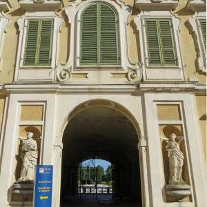 Palazzo Ducale (Colorno) - lato nord-ovest della corte 2019-06-20 - Parma1983