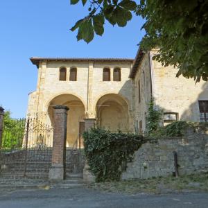 Abbazia di San Basilide (San Michele Cavana, Lesignano de' Bagni) - facciata della chiesa dei Santi Pietro e Paolo 3 2019-06-26 foto di Parma1983