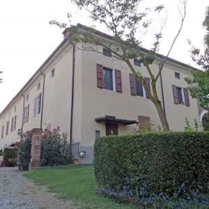 Castello (Segalara, Sala Baganza) - facciata est 2019-09-16 - Parma1983