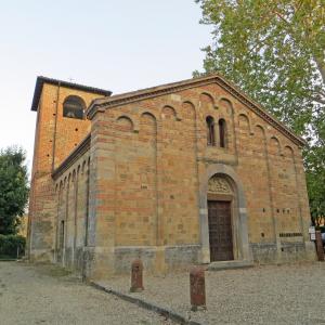 Pieve di San Biagio (Talignano, Sala Baganza) - facciata e lato nord 2 2019-09-16 - Parma1983