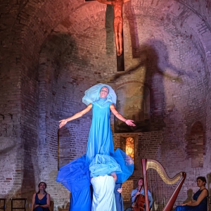«SACRO – CORPO LITURGICO» Performance della Compagnia Artemis Danza, nata sui Quatto pezzi sacri di Giuseppe Verdi, per creare un dialogo tra architettura, danza e musica (in collaborazione con Comune di Busseto e Associazione Vie Francigene).