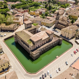 Vista aerea della Rocca Sanvitale a Fontanellato - ENIT SpA