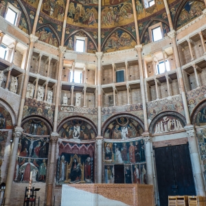 Interni affrescati del Battistero di Parma - ENIT SpA
