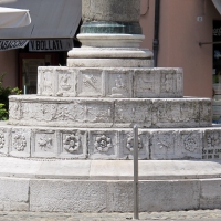 Ravenna, piazza del popolo, colonne di pietro lombardo, 1483, 02 - Sailko