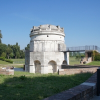 Mausoleum of Theodoric (Ravenna) 08 - Superchilum