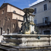 Fontana Monumentale e duomo di Faenza - Matt.giocoliere