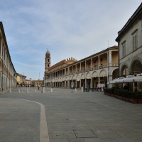 Piazza del Popolo nella sua estensione Faenza