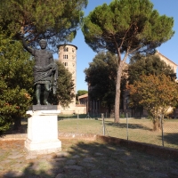 Statua di Augusto e basilica di Sant'Apollinare in Classe - Cristina Cumbo - Ravenna (RA)
