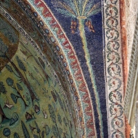 Sant'apollinare in classe, mosaici dell'arcone, palma, VII secolo 03 - Sailko - Ravenna (RA)
