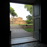 Mausoleo di Galla Placidia dalla Basilica di San Vitale - Lorenza Tuccio - Ravenna (RA)