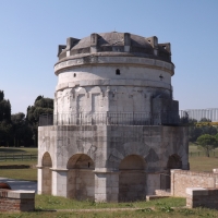 Mausoleo di Teodorico, esterno - Cristina Cumbo - Ravenna (RA)