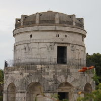 Mausoleo primo piano - Chiara Dobro - Ravenna (RA)