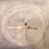 Mausoleo di teodorico, interno, camera superiore, croce gemmata sulla volta 01 - Sailko