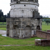 Mausoleo di teodorico, esterno 03 - Sailko - Ravenna (RA)