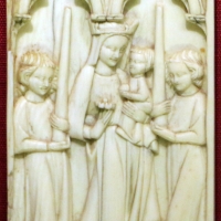 Arte francese (o copia da), placchetta con la vergine in gloria, 1350 ca - Sailko - Ravenna (RA)