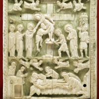 Costantinopoli, formella con deposizione e compianto, avorio, 1110 ca - Sailko - Ravenna (RA)