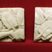 Bottega di baldassarre degli embriachi, due lastre con geni alati, osso, 1390-1410 ca - Sailko - Ravenna (RA)