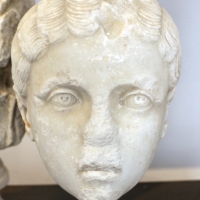 Testa di fanciulla con pettinatura a melone, 210 ca., da s. andrea a ravenna - Sailko - Ravenna (RA)