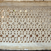 Transenna marmorea traforata, dal recinto presbiteriale di san vitale, VI secolo 01 - Sailko - Ravenna (RA)