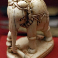 Baghdad (forse), elefante che sradica un albero, avorio, xii secolo ca - Sailko - Ravenna (RA)