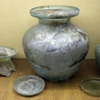 Materiali da necropoli di s. martino in gattara, tomba 10, vasi in vetro - Sailko - Ravenna (RA)
