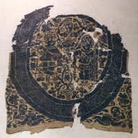 Egitto copto, inserto quadrato con scena dionisiaca, lana e lino, V secolo - Sailko - Ravenna (RA)