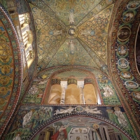 Gli splendidi interni mosaicati - Lisavit - Ravenna (RA)