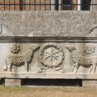 SanVitale exterior sarcofago cristiano - Hispalois - Ravenna (RA)