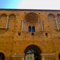 Chiesa di San Salvatore ad Chalchis cosiddetto Palazzo di Teodorico particolare facciata - Opi1010