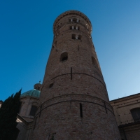 Torre del museo arcivescovile dal basso - Federico Bragee - Ravenna (RA)