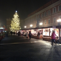 Mercatino di Natale a Piazza del Popolo foto di C.Grassadonia - Chiara.Ravenna