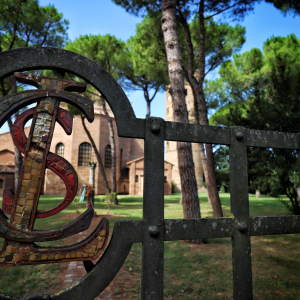 Basilica di Sant'Apollinare in Classe, Ravenna (retro della Basilica, dettaglio) - Stefano Casano