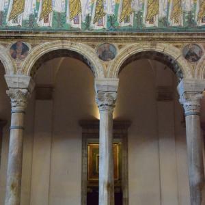 SIMMETRIA IMPERFETTA-Basilica di S.Apollinare Nuovo-Ravenna (RA)-ID 0390141376 by Marcospinelli1959