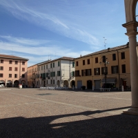 Piazza Matteotti con il palazzo Comunale - Albertobru
