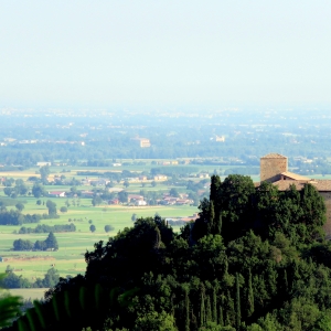 Castello di Bianello - Panorama foto di: |Giacopini Vito| - Archivio fotografico del castello