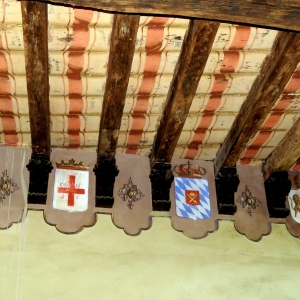 Castello di Bianello - coats of arms in the Matilde di Canossa Room photo credits: |Giacopini Vito| - Archivio fotografico del castello