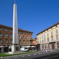 Piazza Riversi attigua alla basilica della Ghiara - Caba2011
