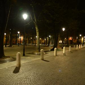 Piazza Fontanesi by night - GIANNI OLIVETTI FOTOGRAFO
