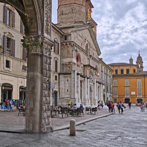 Suggestiva veduta del Duomo e della propria piazza - Caba2011