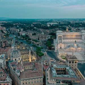Il Vittoriano e via dei Fori Imperiali - ENIT SpA