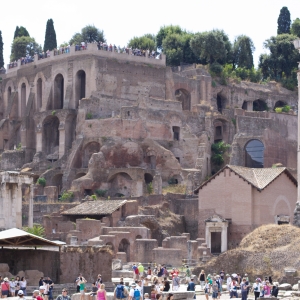 View of the Palatine Hill from the Roman Forum - Simone Antonazzo / ENIT SpA