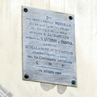Rimini, piazza tre martiri, targa dell'eretico del miracolod ella mula di s. antonio da padova - Sailko