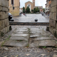 Rimini, porta montanara, int. 03 lastricato foto di Sailko