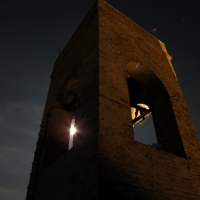 Spiragli di luna attraverso il campanile - LaraLally19 - Montefiore Conca (RN)
