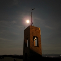 La luce della luna sul campanile della Rocca - LaraLally19