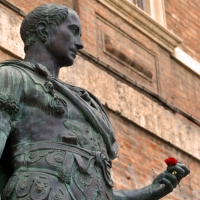 Statua di Giulio Cesare di Rimini - Carlo Salvato