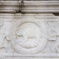 Particolare facciata elefante - Tempio Malatestiano by Opi1010
