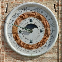 Wikilovesmonuments2016 - piazza tre martiri - orologio astronomico