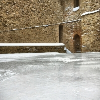 La Rocca e la Galaverna....ghiaccio sulla neve111 - Larabraga19